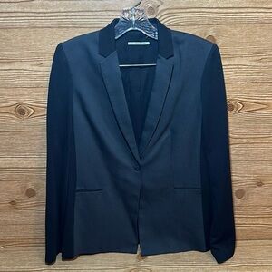 Size 6 Tahari Two-tone Contrast Collar Structured Blazer